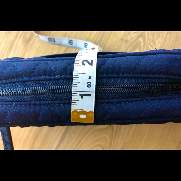 🆕 Vera Bradley Insulated Toiletry Bag - Picture 5 of 9